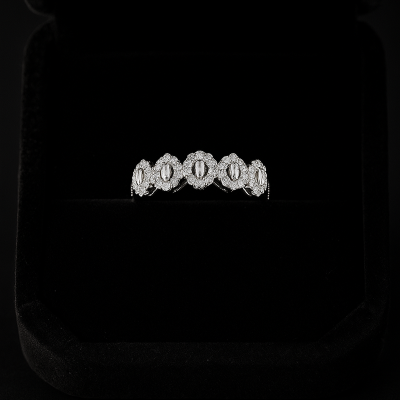 The Lumières Diamond Ring