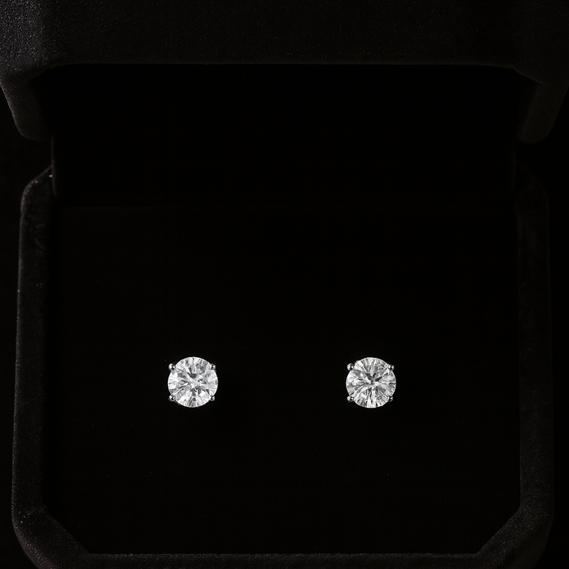 Round Diamond Stud Earrings