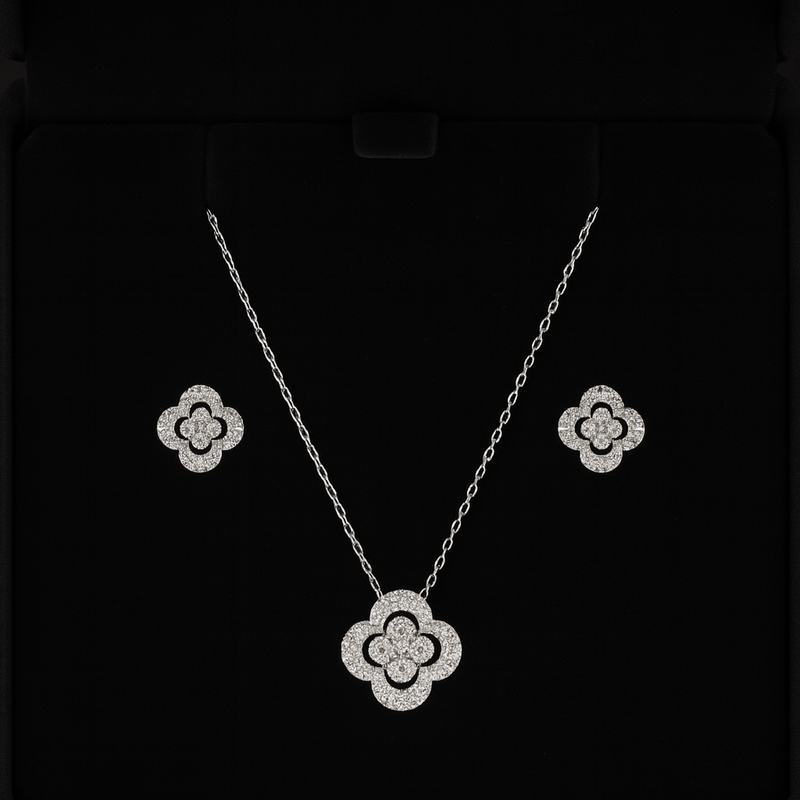 The Clover Diamond Set